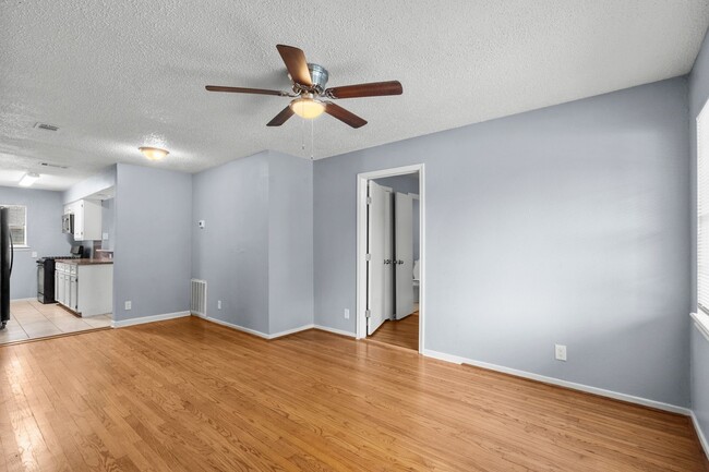 Building Photo - 7405 Carver Ave