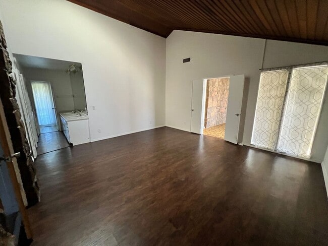 Building Photo - Jenks Schools