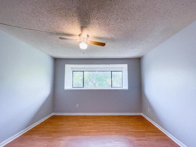 Building Photo - 5143 Puritan Cir