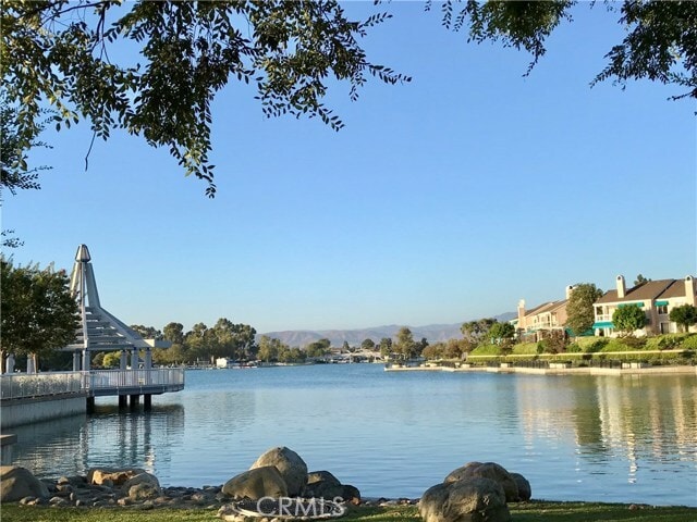 Building Photo - 25 Birdsong