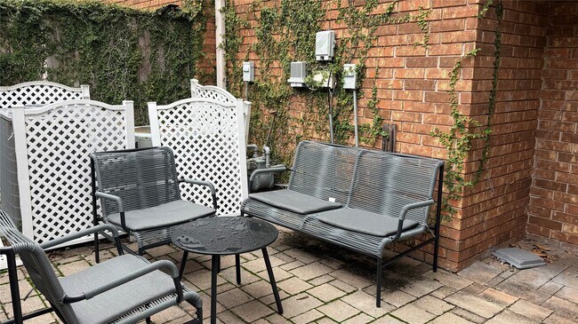 Building Photo - 1802 Potomac Dr