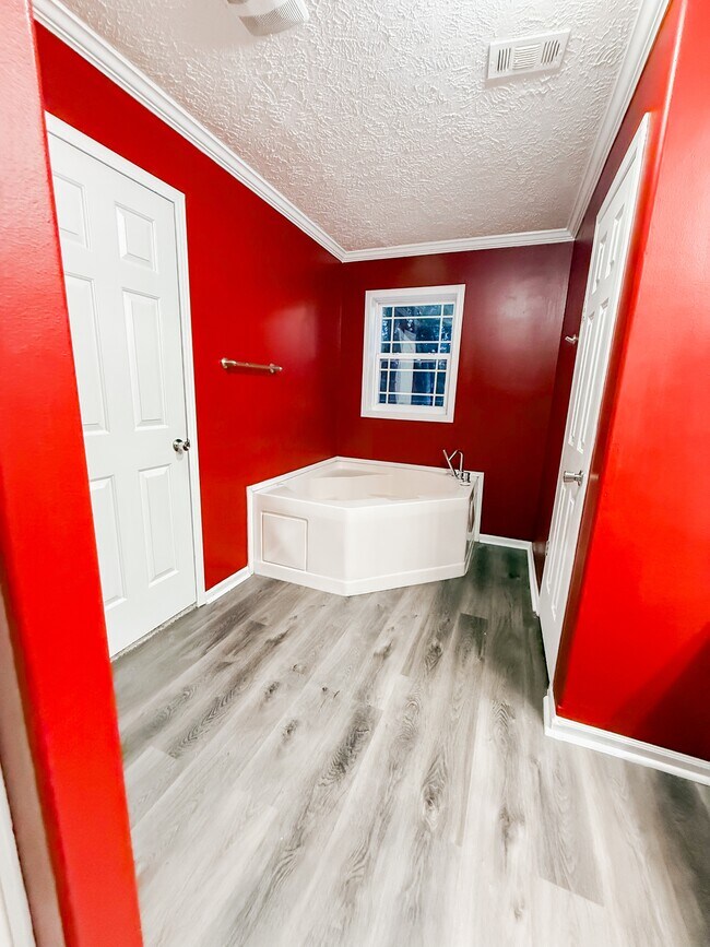 Building Photo - 106 Dolly Dr