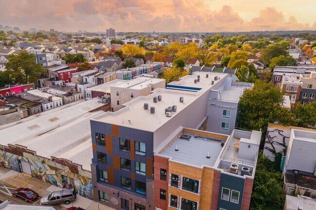 Building Photo - 1841 N Gratz St