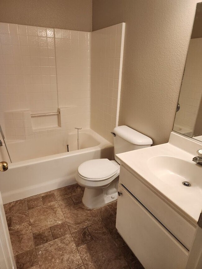 Building Photo - Murrieta 2 Bedroom Townhome + Office, Loft and 2 Car Garage
