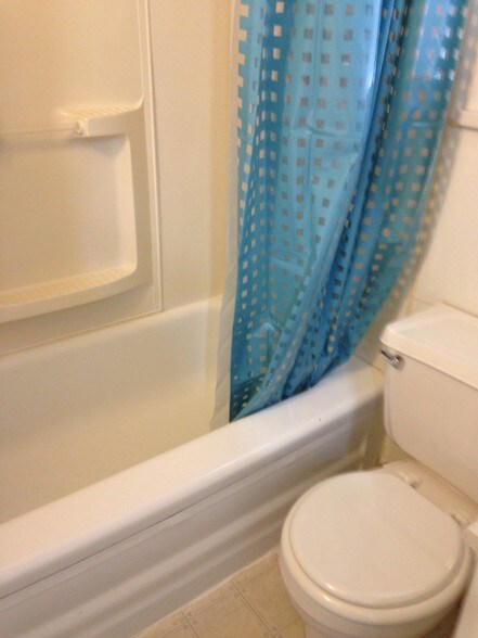 Bath - 311 N Center St