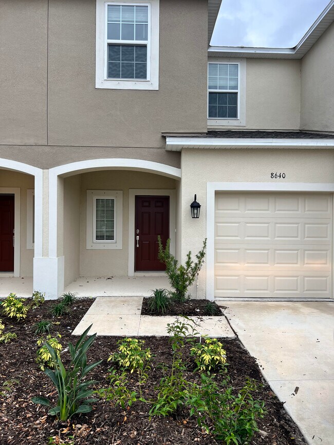 Primary Photo - 8640 Lunar Skye St