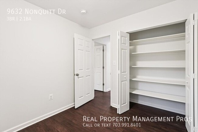 Building Photo - 9632 Nonquitt Dr