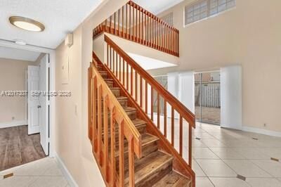 Building Photo - 1395 Cottonwood Cir