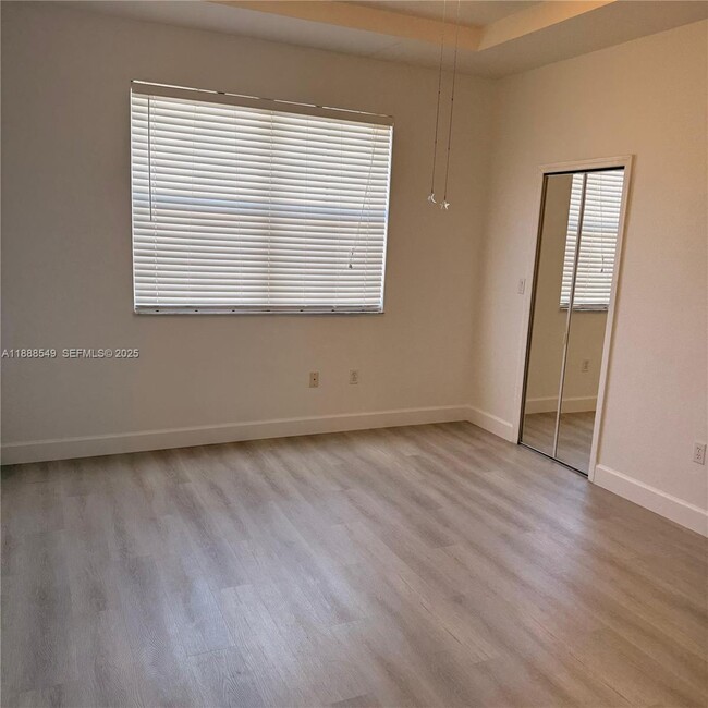 Building Photo - 12185 SW 125th Ct