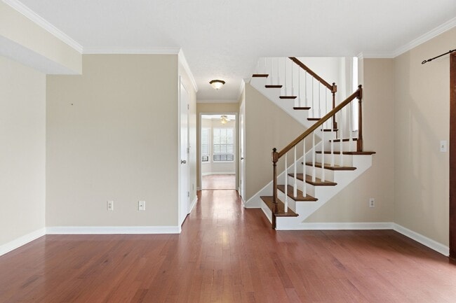 Building Photo - 515 Chesterfield Ave