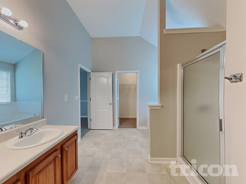 Building Photo - 25 Heaton Dr