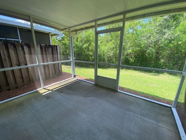 Building Photo - Spacious 2Bed/2.5Bath Townhome in the Gated Community of Baldwin Rowe! *SPECIAL: 1/2 OFF 1st Mont...