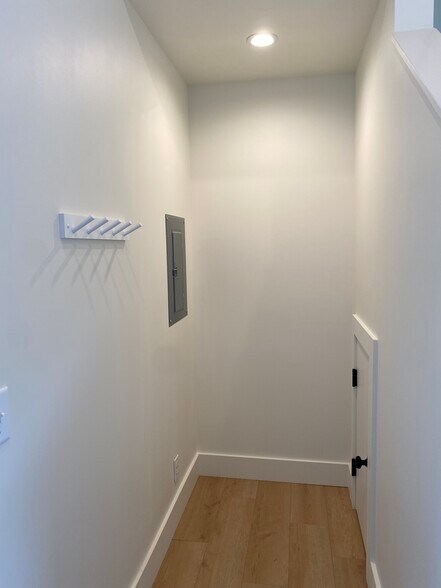Building Photo - 4001 34th Ave SW