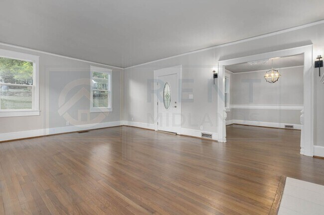 Building Photo - 2903 Trenholm Rd