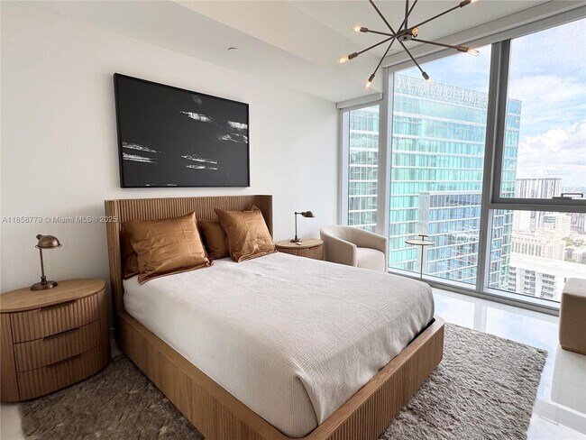 Building Photo - 300 Biscayne Blvd Way