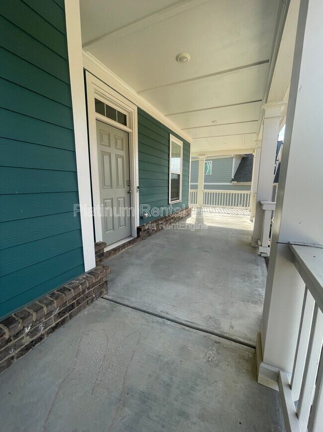 Building Photo - 1616 Chancery Ln