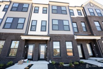 Building Photo - 307 Lyla Ln