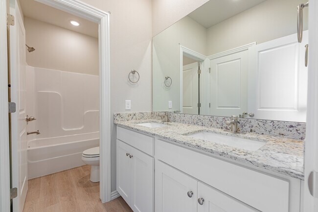 Building Photo - 1504 Casuarina Dr