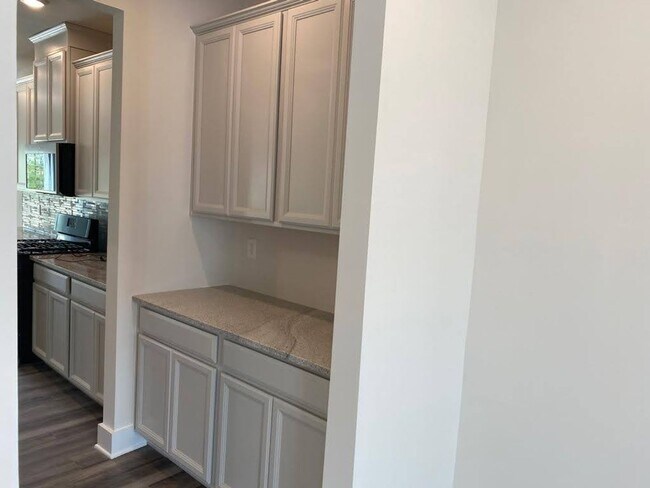 Building Photo - New Construction Home in Simpsonville !! 5 Bedroom and 4 baths in Highland Chase