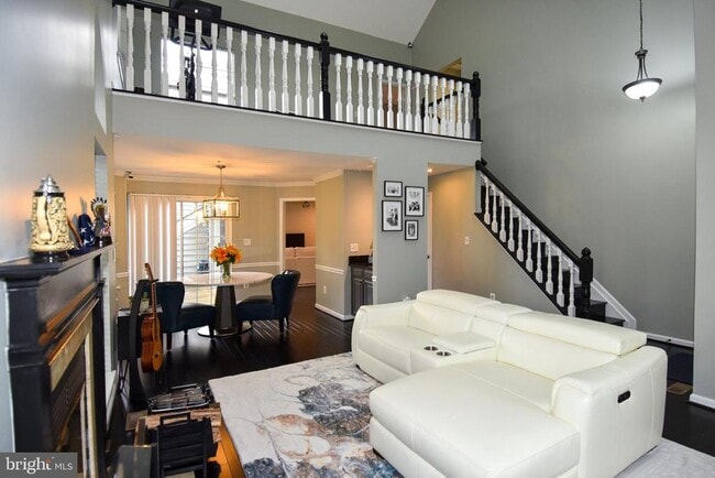 Building Photo - 406 Fortress Way