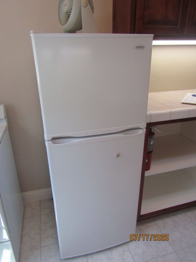 Building Photo - Orcutt Single Story Private Entry Granny Unit