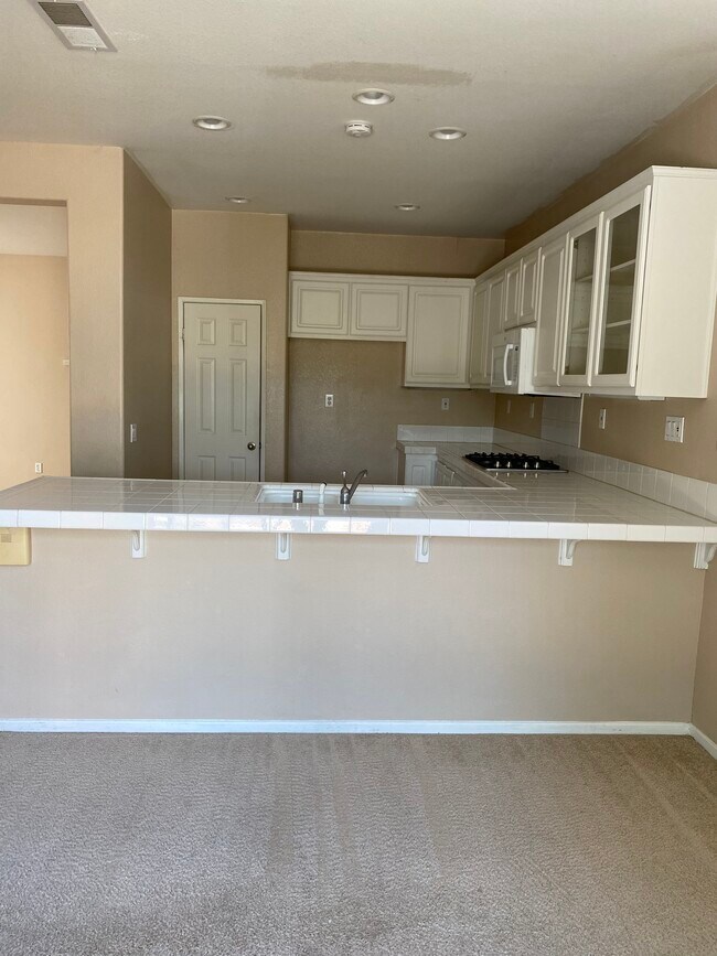 Building Photo - 11855 Westview Pky