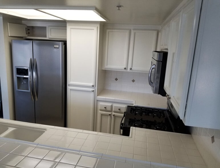 Building Photo - 4760 Templeton St