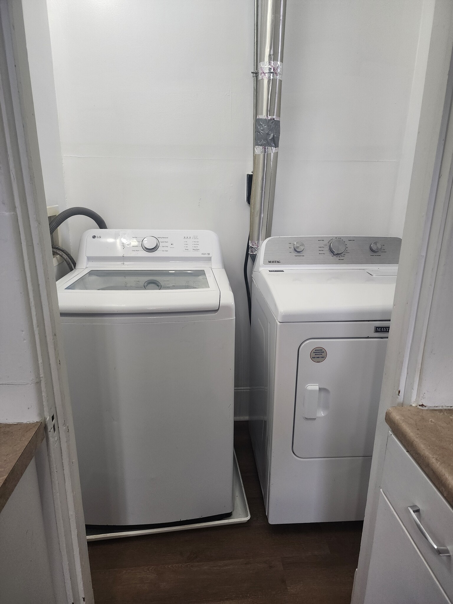 Building Photo - 1363 Iowa St