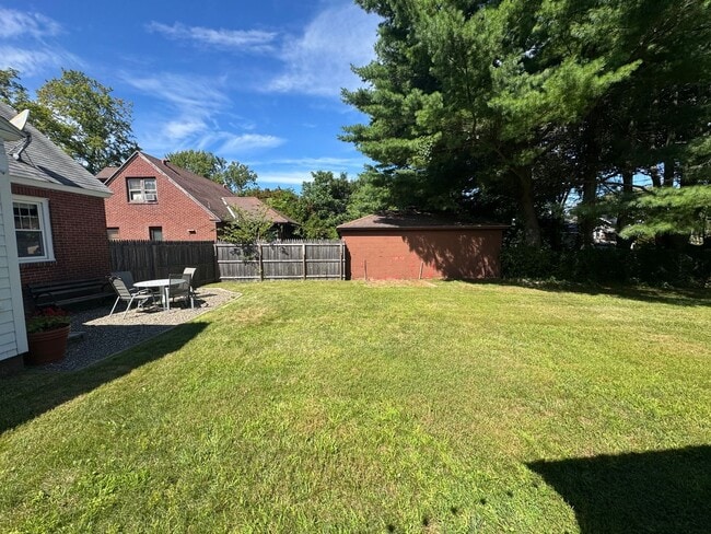 Building Photo - Adorable Single Family Home In Southeast P...