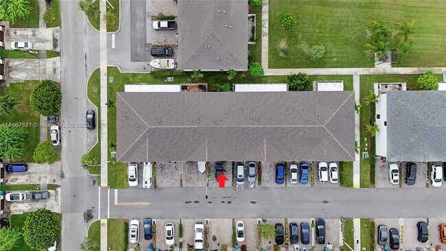 Building Photo - 1170 SW 7th Ct
