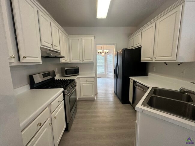 Building Photo - 282 Northridge Dr