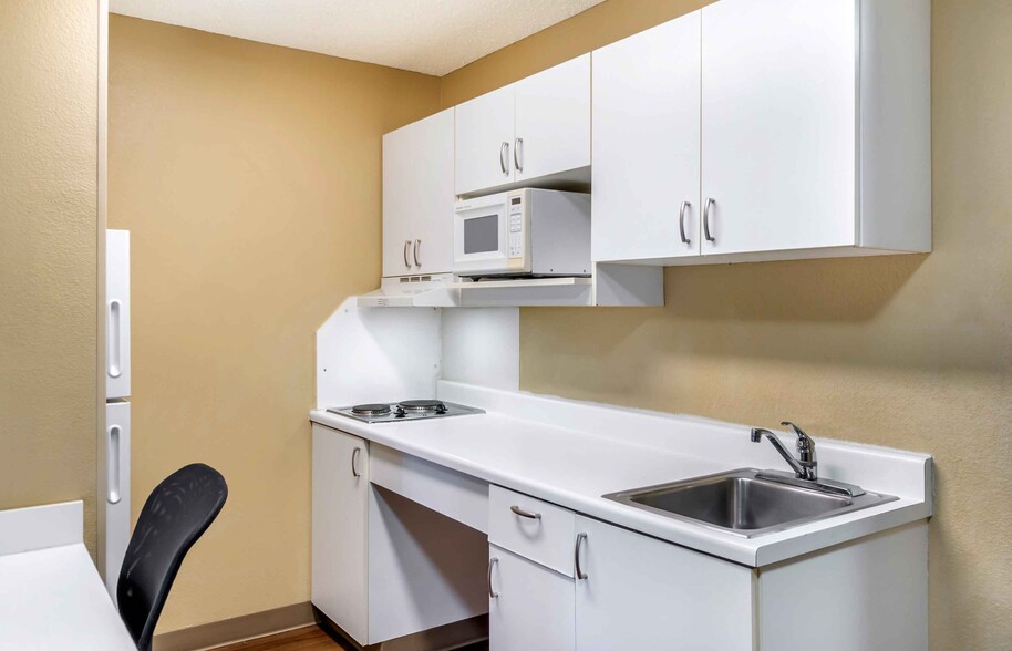 Building Photo - Furnished Studio-Seattle - Everett - North