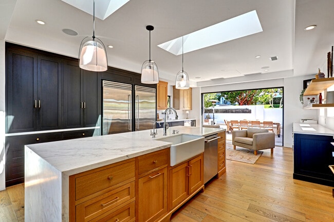 Building Photo - 4 S Vista De La Luna