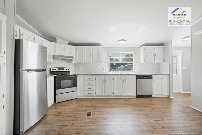 Building Photo - 101 1st St