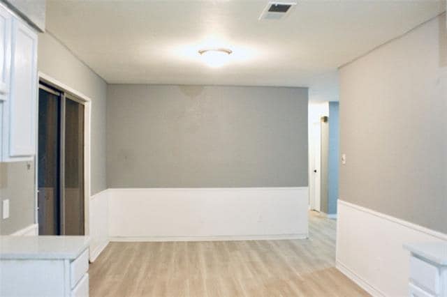 Building Photo - 1511 Laurel Ln