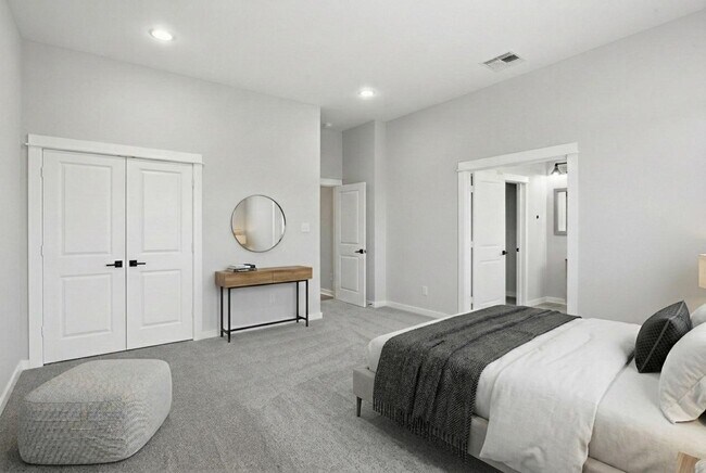 Building Photo - 6728 Parker Grv Ln