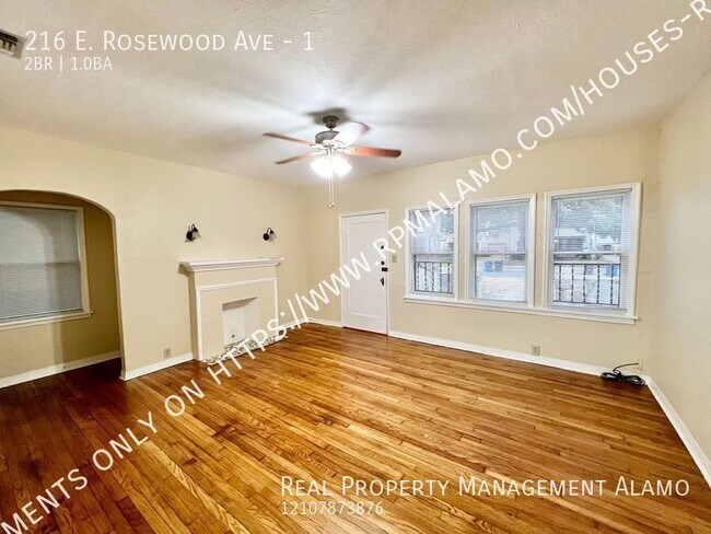 Building Photo - 216 E Rosewood Ave