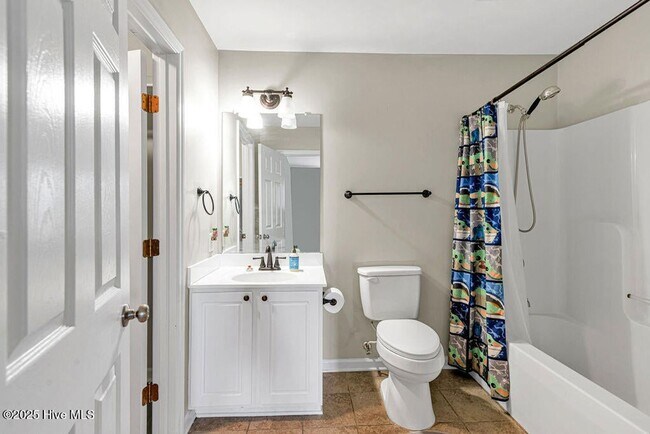 Building Photo - Welcome to Woodlands!