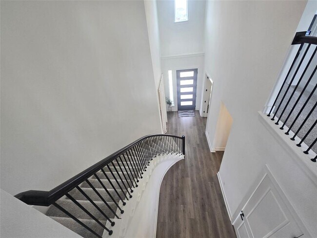 Building Photo - 124 Ribera Dr