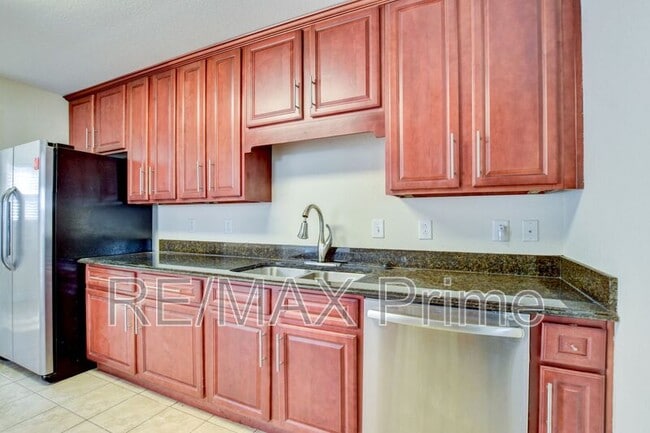 Building Photo - 4923 Krick St