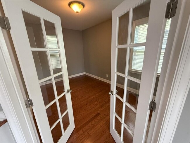 Building Photo - 3730 Clay Ct