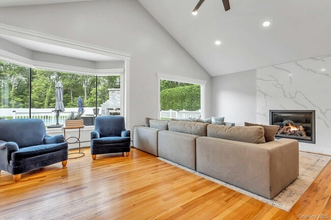 Building Photo - 21 Buttonwood Dr