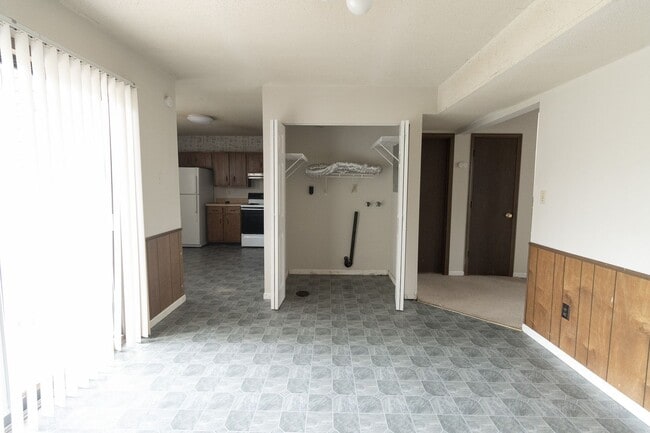 Building Photo - 3616-3618 Sugar Tree Lane