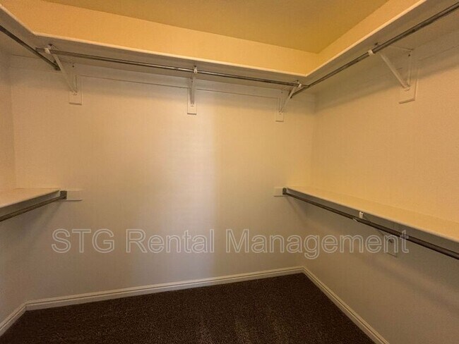 Building Photo - 773 S 220 E Cir