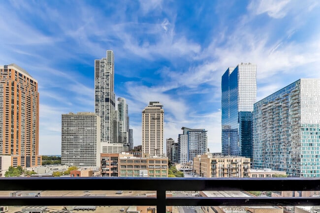 Building Photo - 1255 S State St