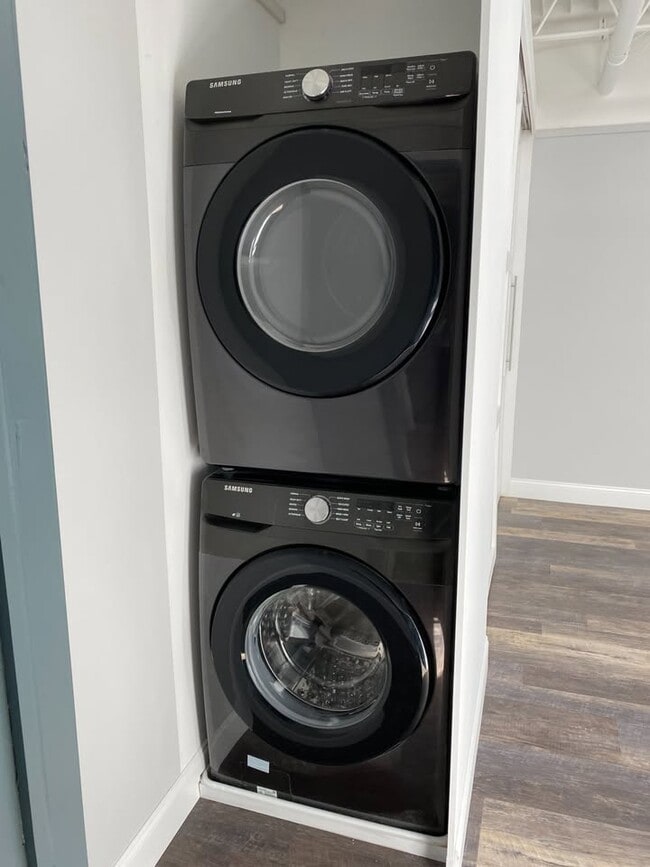 Building Photo - 432 Franklin St