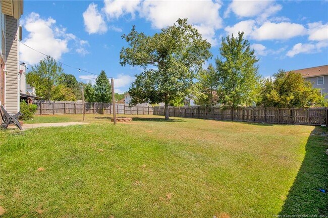 Building Photo - 833 Wigwam Dr