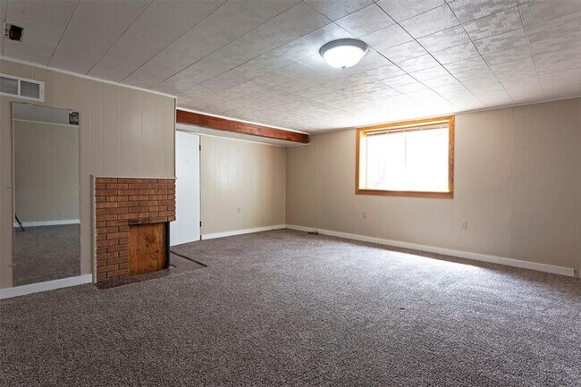 Building Photo - 640 Woodworth Ave