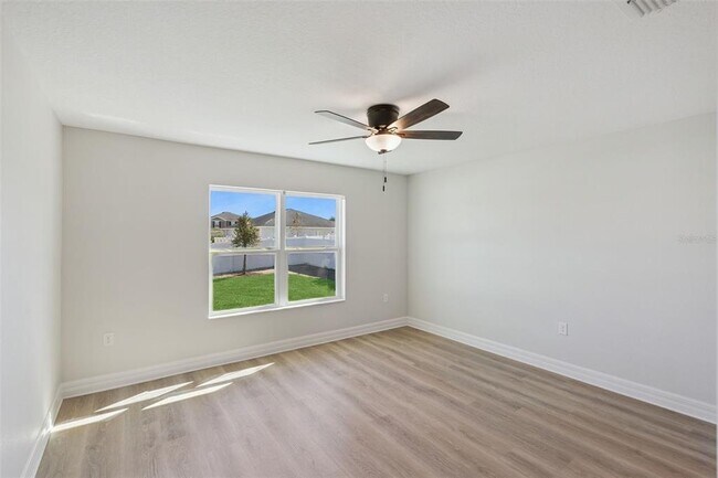 Building Photo - 2256 GLADIOLUS Ln