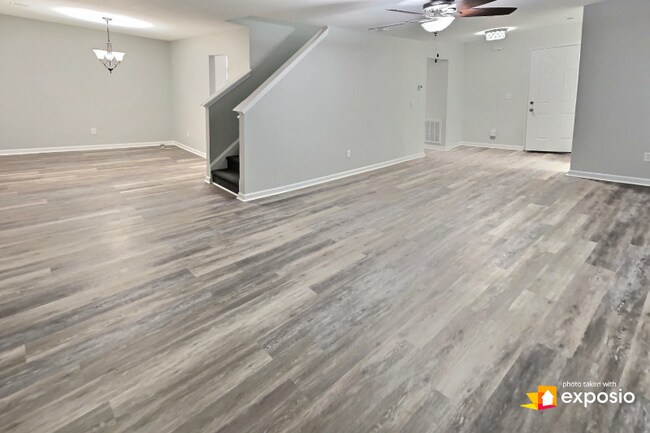 Building Photo - 2413 Whetstone Ln